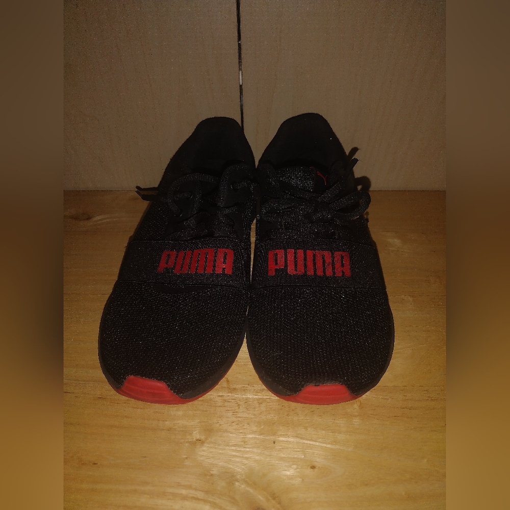 Kids puma running shoe 👟